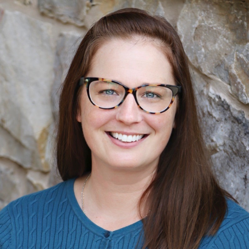 CKendig_Headshot_Oct-2019_800sq Photo de Connie Kendig