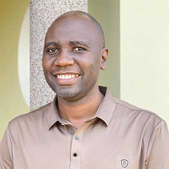 Foto retrato de Shafik Malende